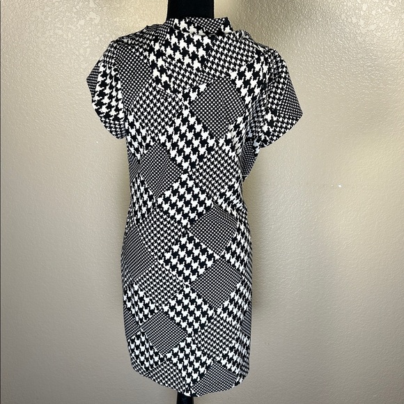 Speechless Black & Cream Patterned Tie-Front Dress | Size L | Pockets - Picture 3 of 4